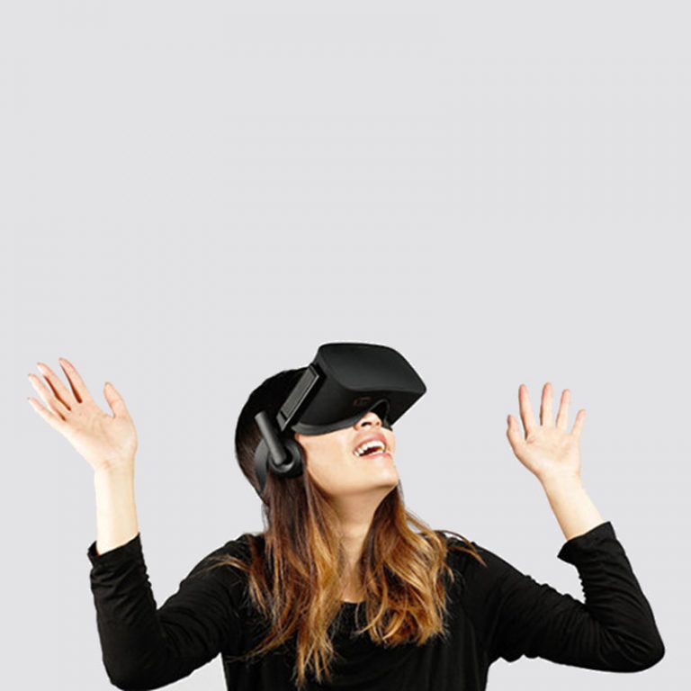 Oculus-Rift-bundle-with-touch-controllers (9)